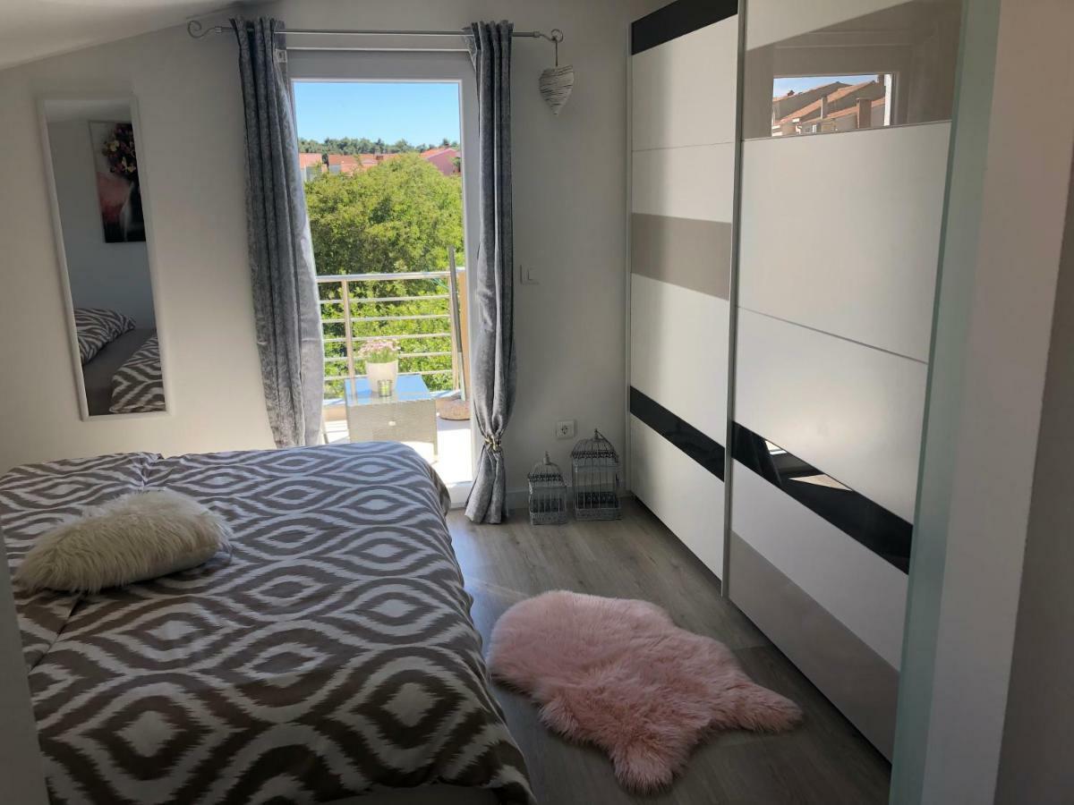 Apartman Gabriel Zadar Apartment ภายนอก รูปภาพ